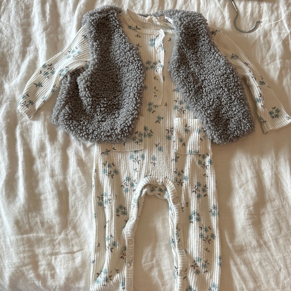 Jessica Simpson Gray and Cream Kids One Piece